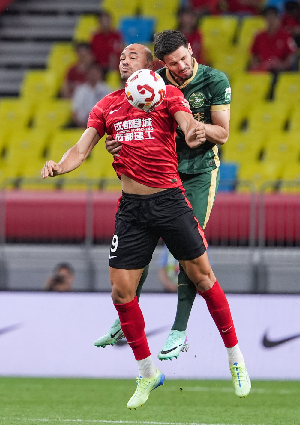 须具备在关 须具备在关